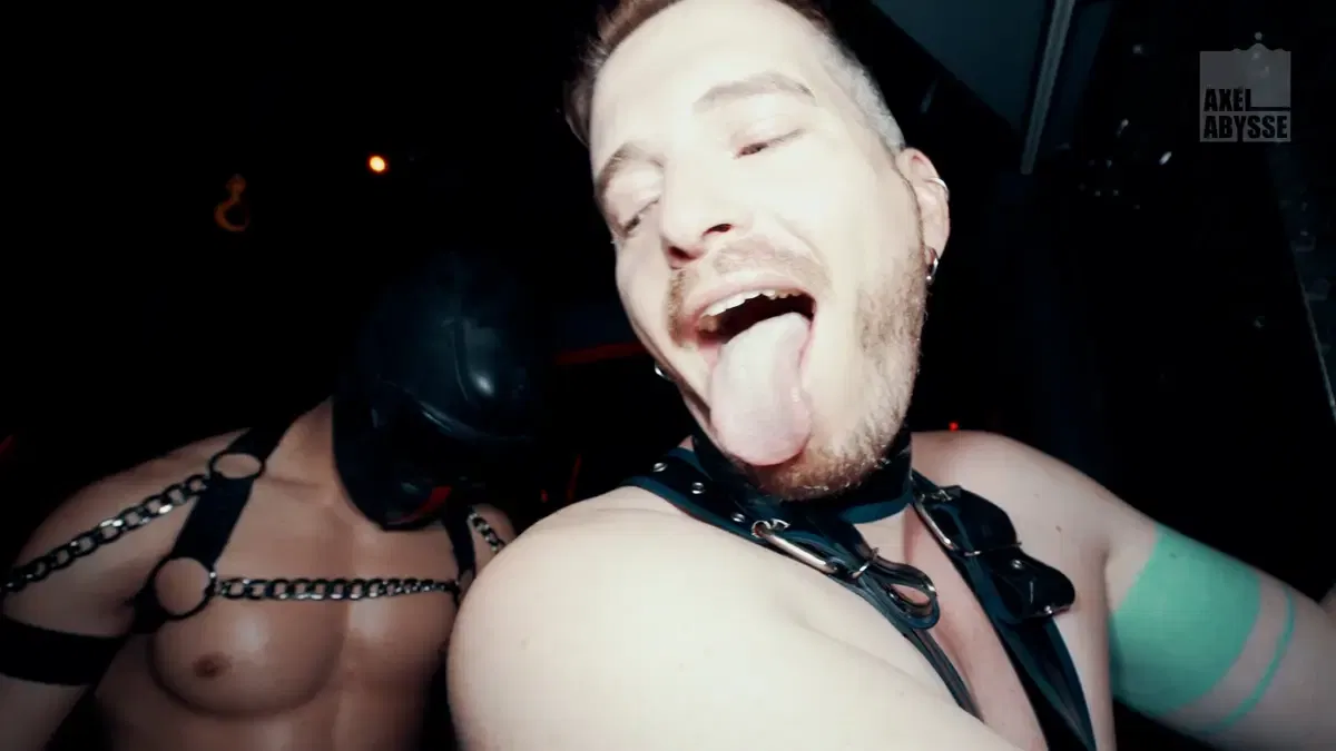 Axel Abysse & Yoshi Kawasaki Reach Fisting & Pissing Climax 9