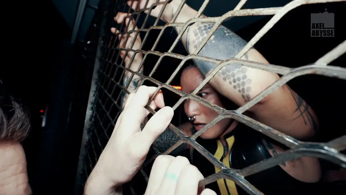 Axel Abysse & Yoshi Kawasaki Reach Fisting & Pissing Climax 11