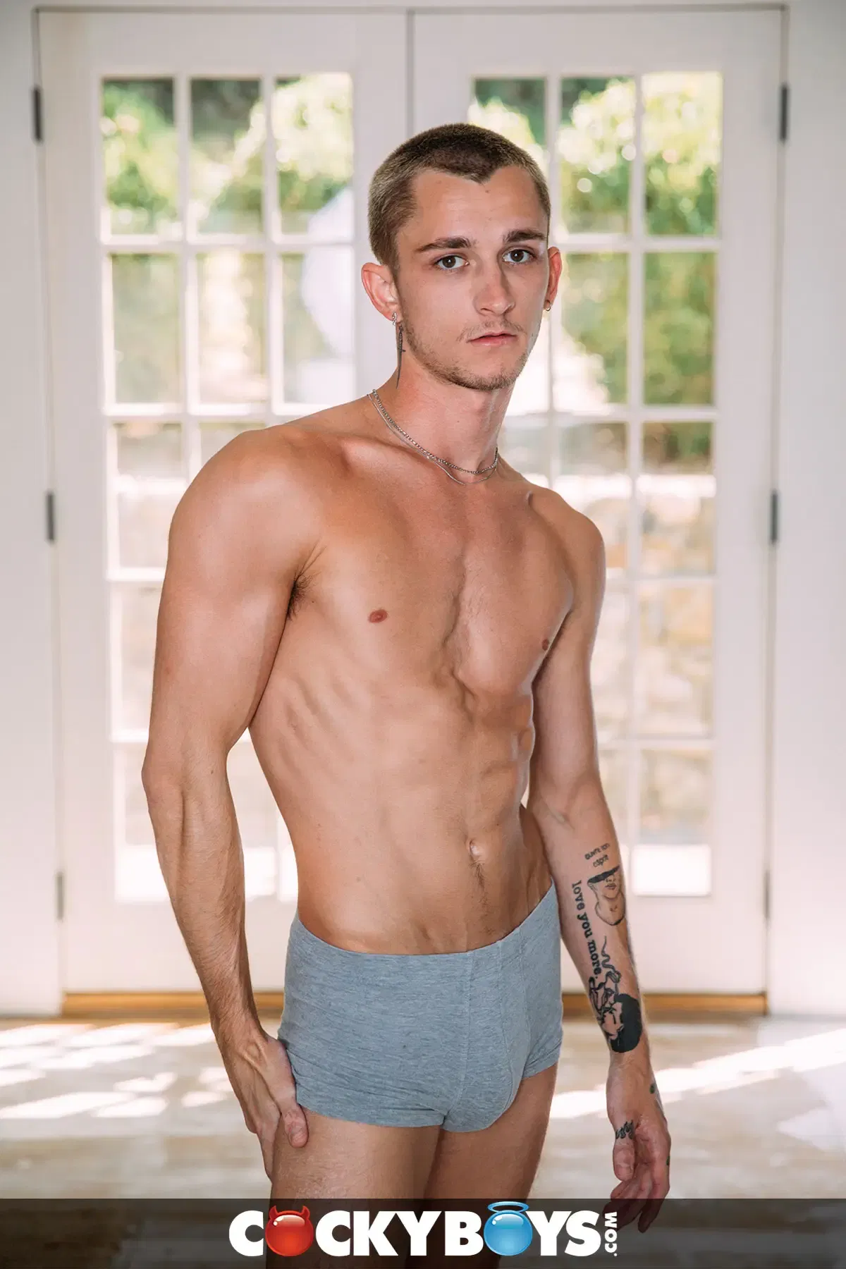 Ex-marine vs. Ex-combatant: Kyle Denton & Theo Brady