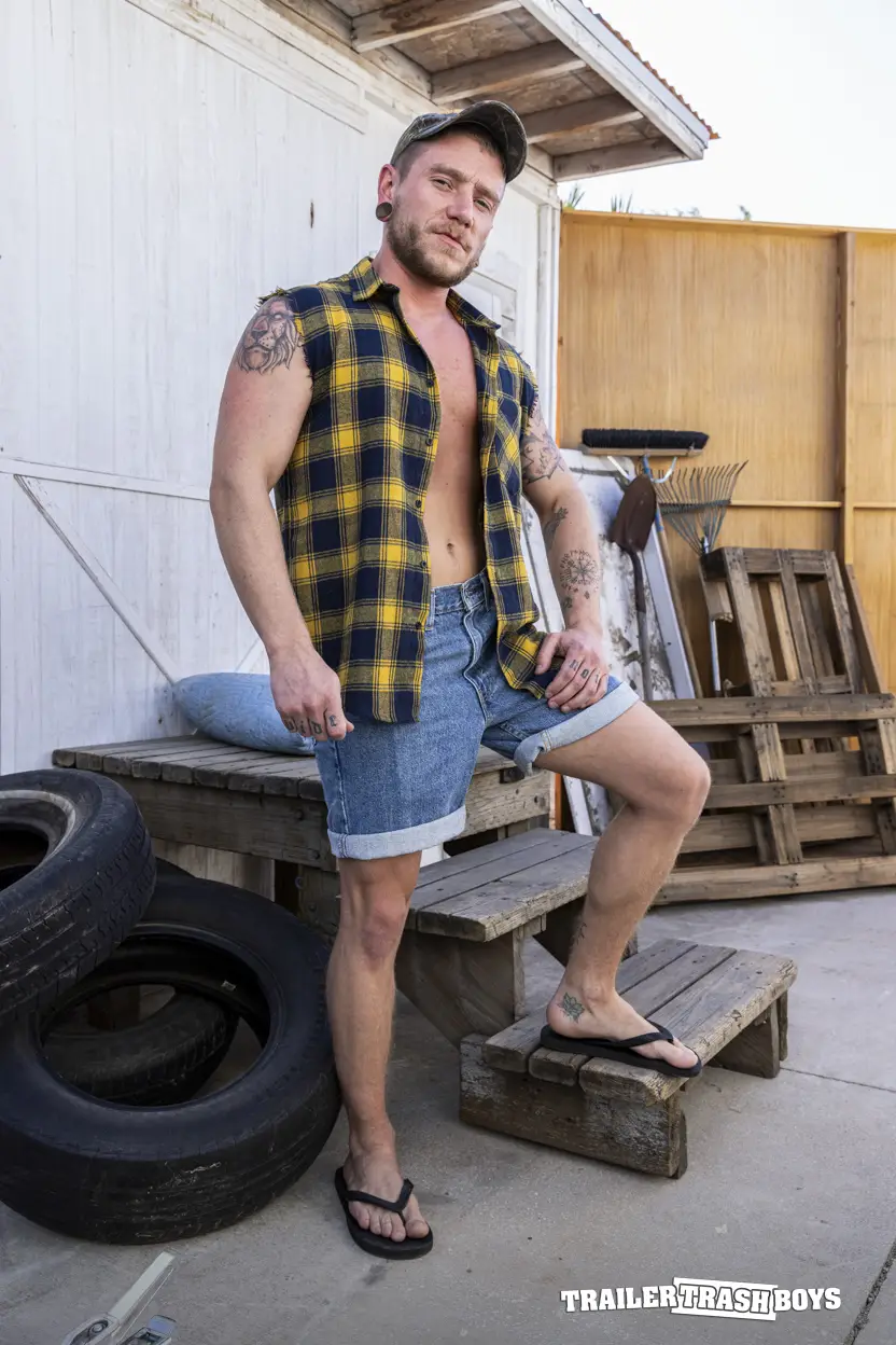 Help A Buddy Out: Colt Spence & Eli Shaw - Trailer Trash Boys