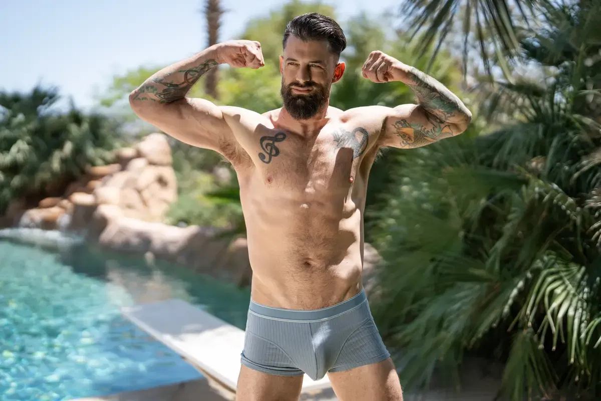 Joey Mills's Hungry Bukkake 6