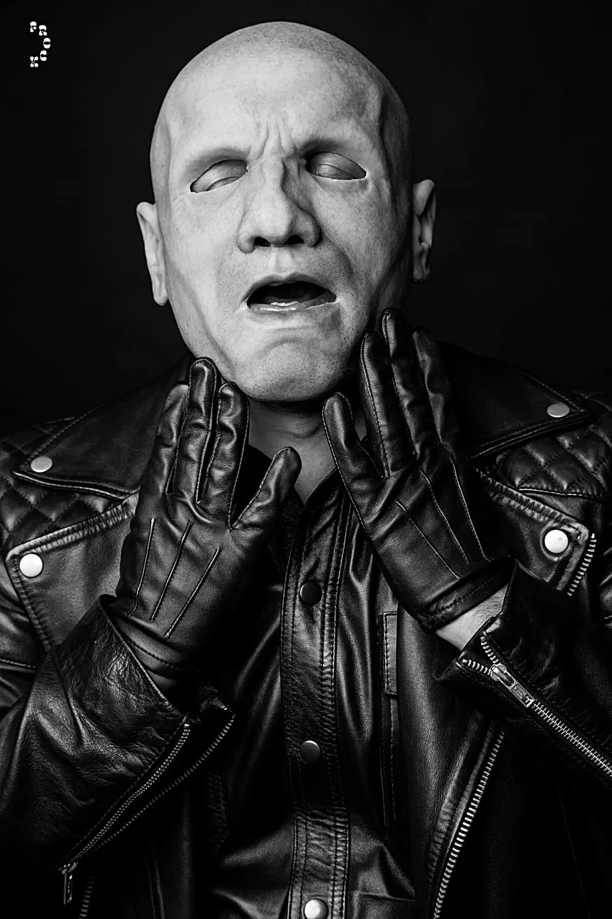 Frock The World: Arnold - The Masked Architect 1