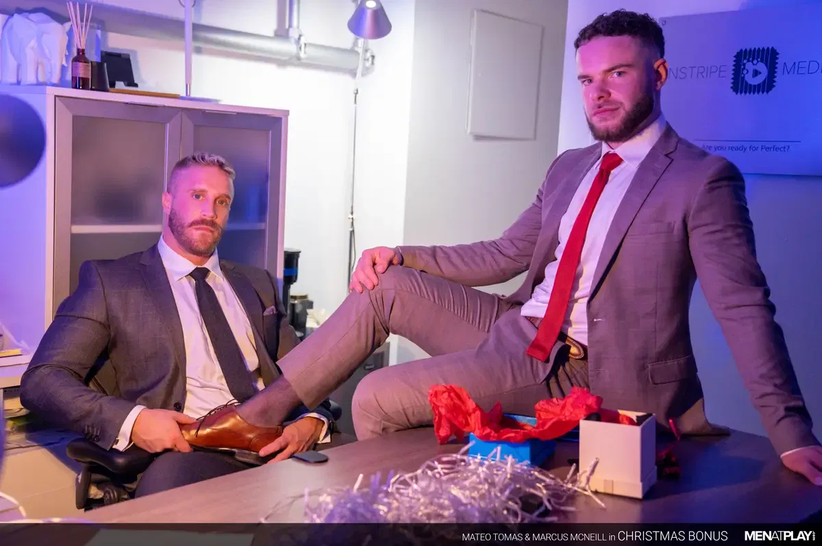 Mateo Tomas Gets a Christmas Bonus From Marcus McNeill 14