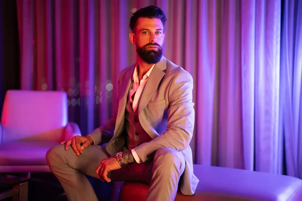 Hotel Hookup: Alpha Wolfe & Roman Todd