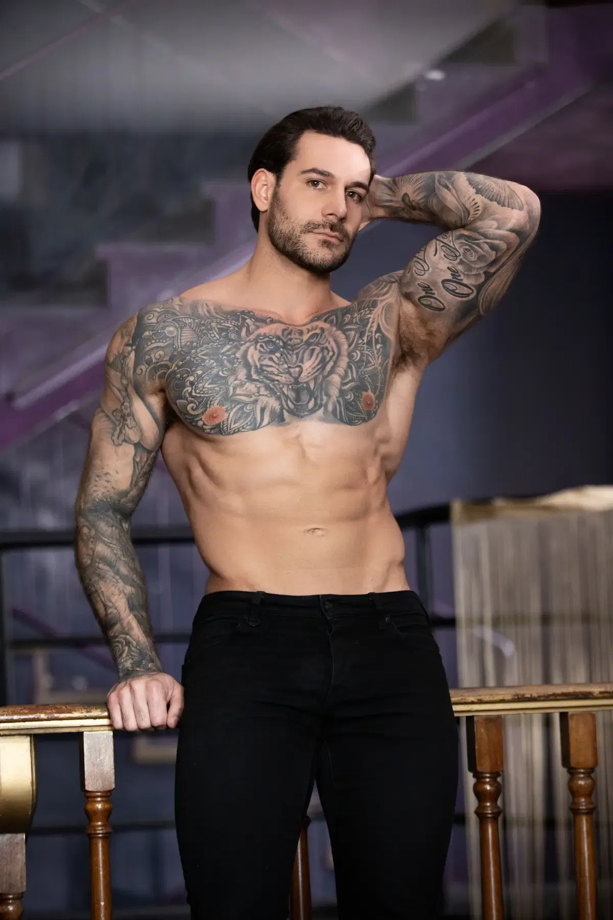 Papi's Sex Club Adventure: Manuel Reyes & Papi Kocic