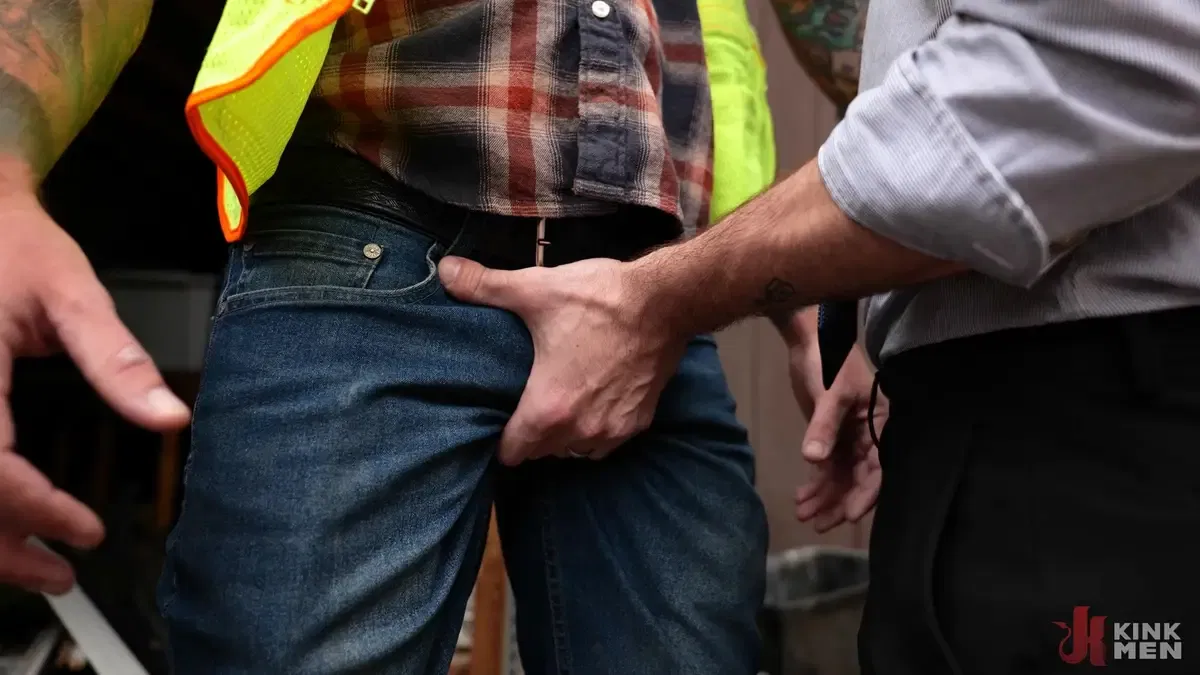 Construction Worker Christian Wilde Teaches Buck Richards a Lesson 1