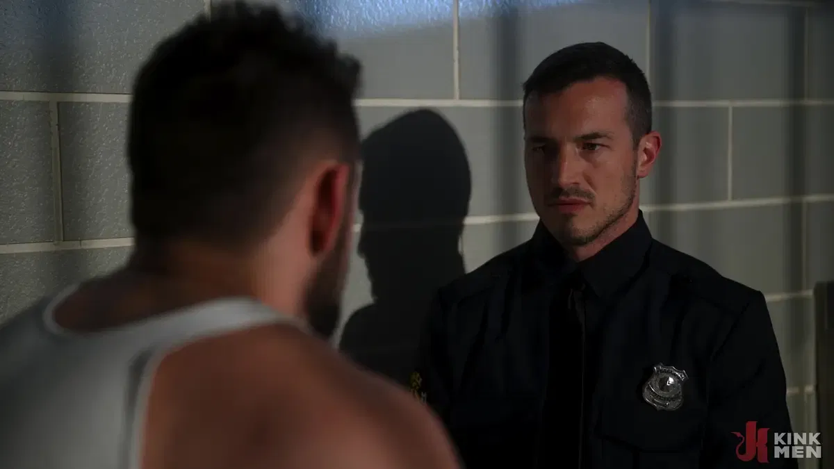 Prisoner Dante Colle vs Prison Guard Derek Kage – KinkMen 6