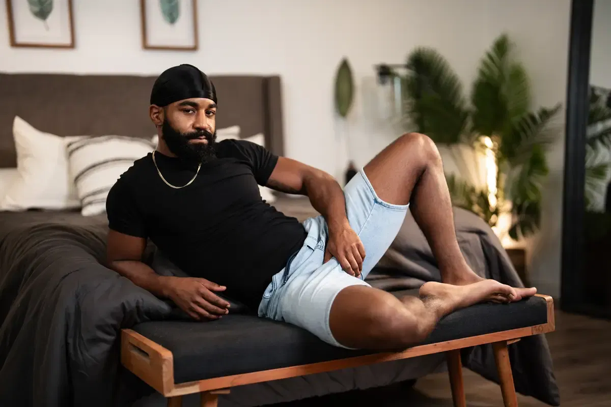 Shadow Dominates Felix Fox at MEN & Bromo