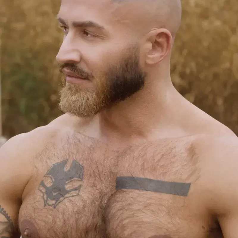 Sir Peter x Francois Sagat at Naked Sword