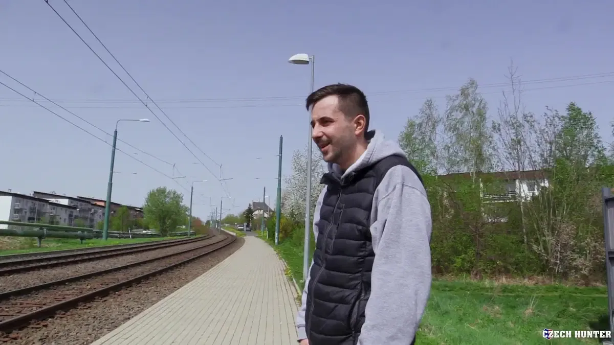 Czech Hunter 743: The Bisexual Car Mechanic