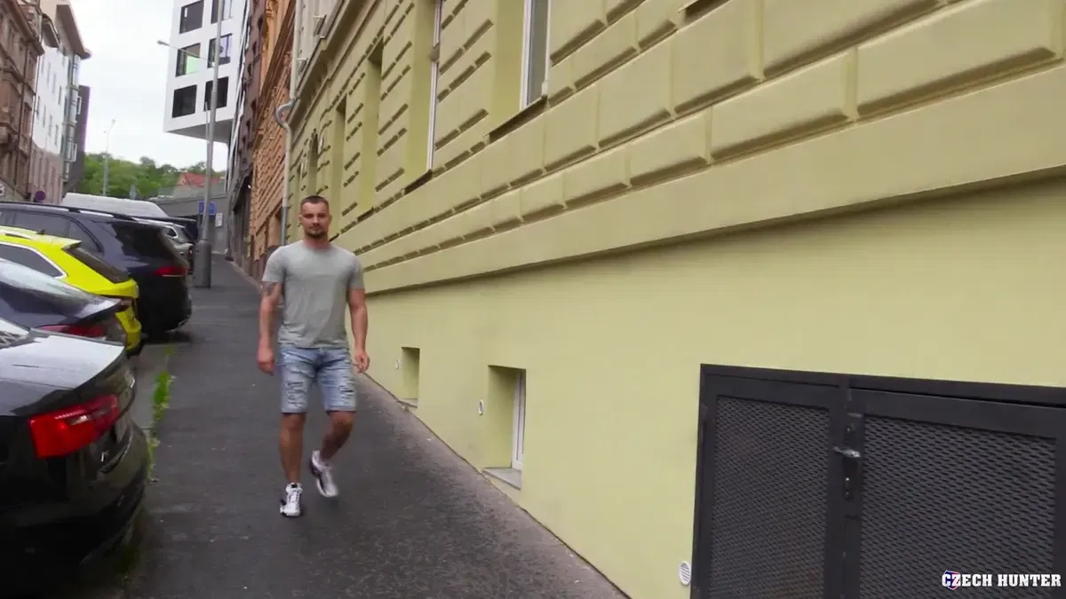 Czech Hunter 749: The Bodybuilder