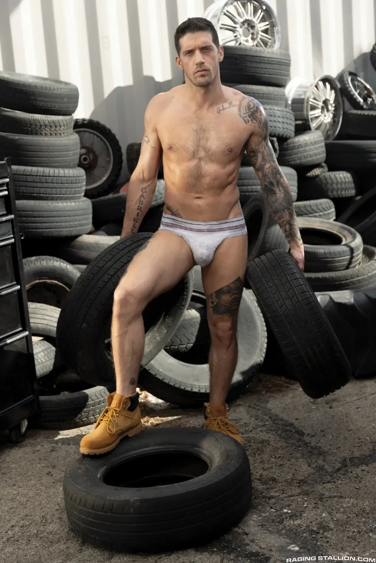 Greased-Up Mechanics Ty Roderick & Beau Butler Do It