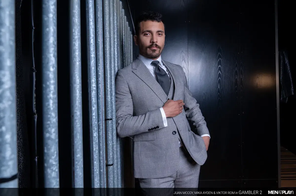 Men At Play: Juan McCoy, Mika Ayden & Viktor Rom - Gambler 1