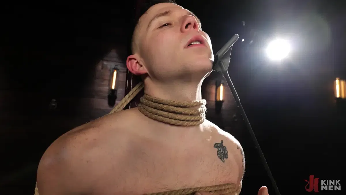 Pierce Paris Uses Danny Wilcoxx at KinkMen 7