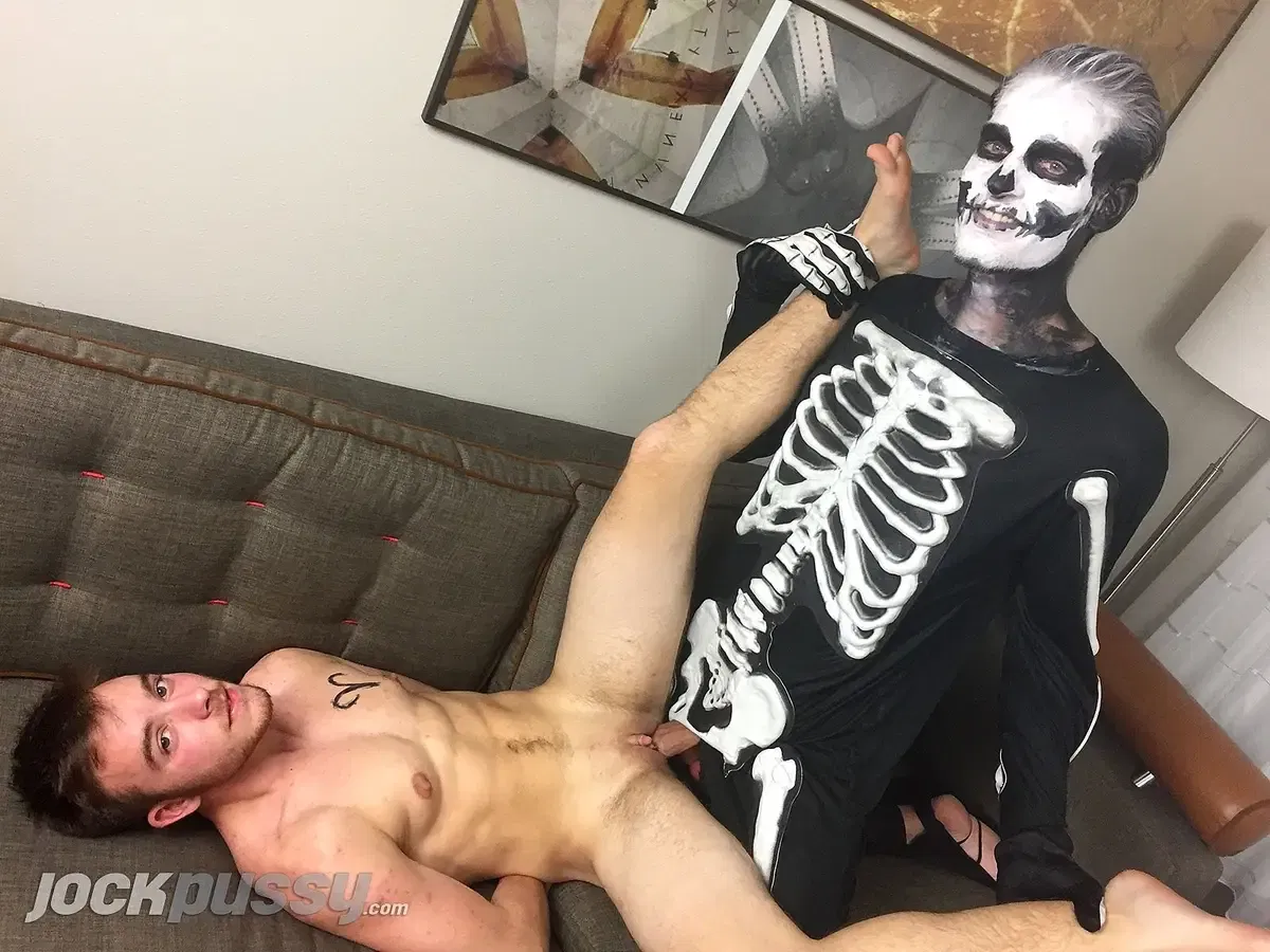 JockPussy Halloween With Luke Hudson & Zack Grayson 5