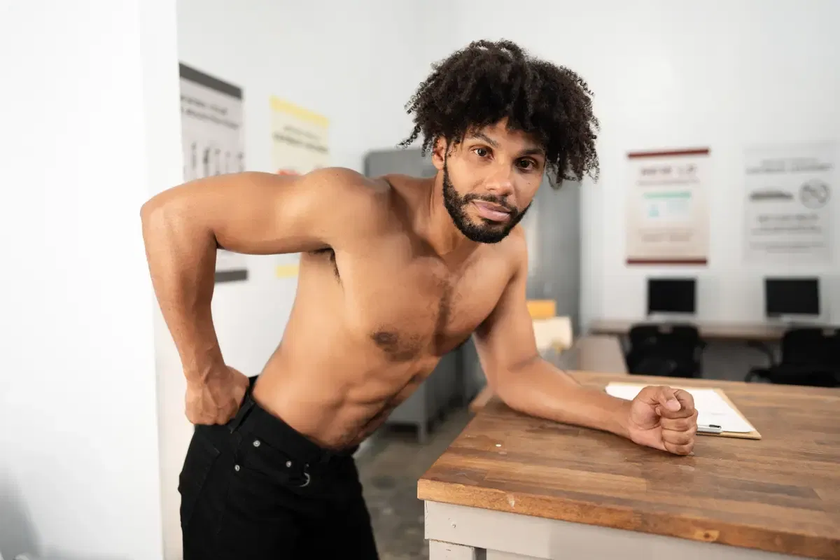 Mu & Tony Genius In License To Thrill 1