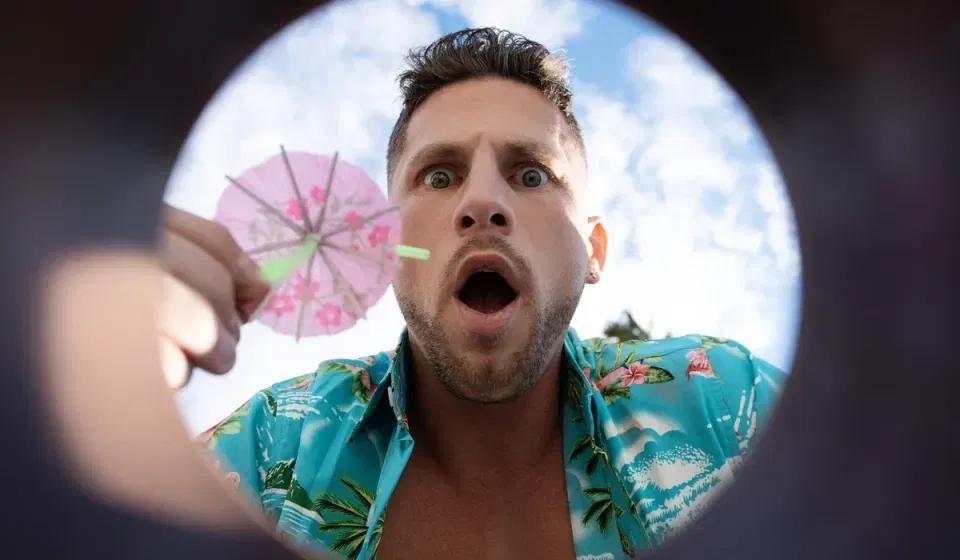 Akaya Prime & Roman Todd In Taste My Cocktail Gay Porn 1