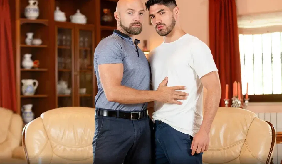 Mafia Gigolo Gus Torres Serves Adam Snow Mafia Gigolo Gus Torres Serves Adam Snow Gay Porn