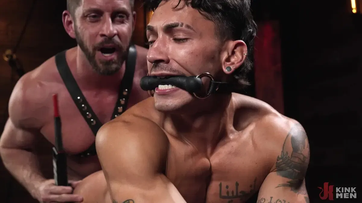 A Load Deserved: Johnny Ford & Siren Santiago Gay Porn 6