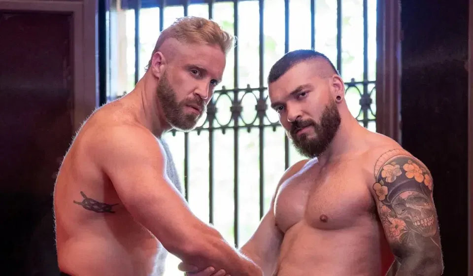 Fist First: Mateo Tomas Takes Kinkoer's Fist Gay Porn