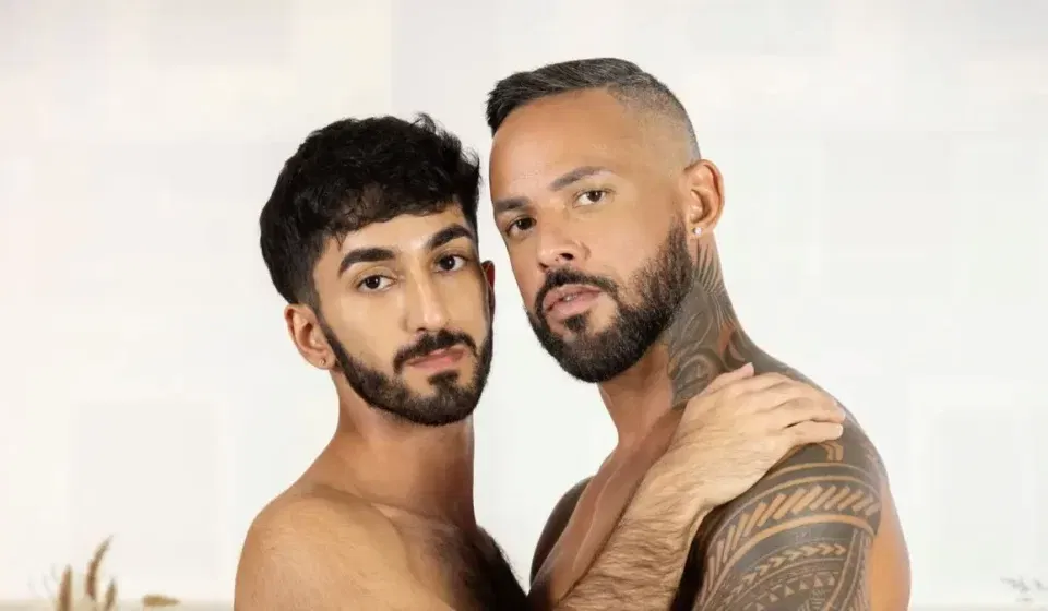 Here On Business: Jona Ortiz & Ari Yummey Here On Business: Jona Ortiz & Ari Yummey Gay Porn