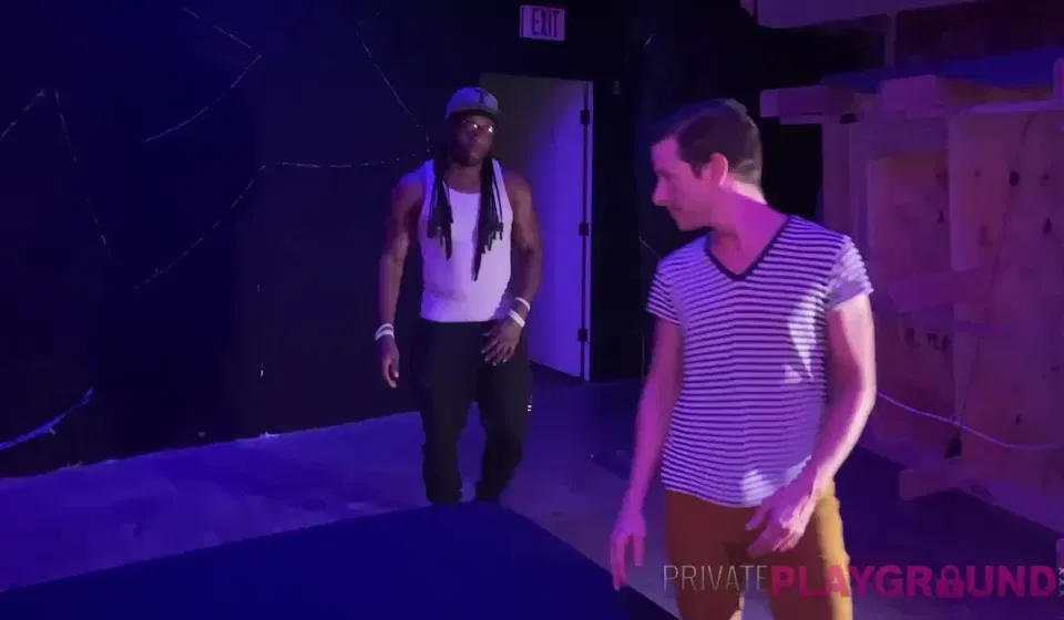 King Ding-A-Ling Derills Mickey Moists Ass Gay Porn