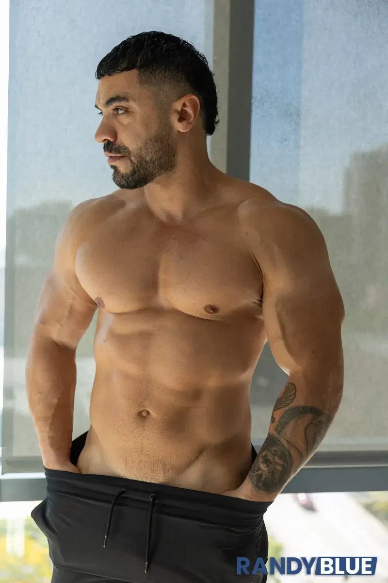 Arad Winwin Returns To Randy Blue To Top Lucas Scott Gay Porn 1