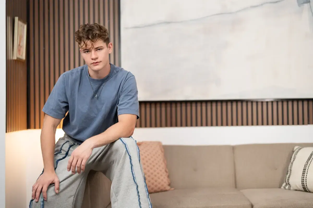 Hungry For Cum Joey Mills Bottoms For Angel Rivera & Oliver Marks Gay Porn 1