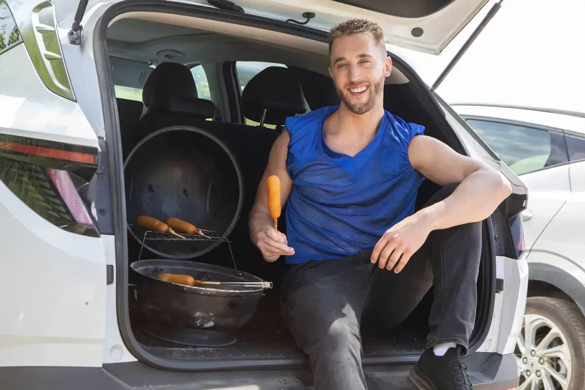 Tailgate Cum Fiesta: Adam Banks & Evan Jordie Gay Porn