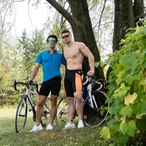 Malik Delgaty & Mike Monroe In Dick On Wheels Gay Porn 11