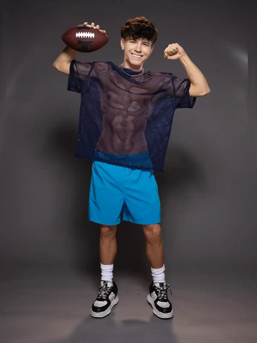 The Jizz Off: Avery Lust, Cherie Deville, & Drake Von Gay Porn 9