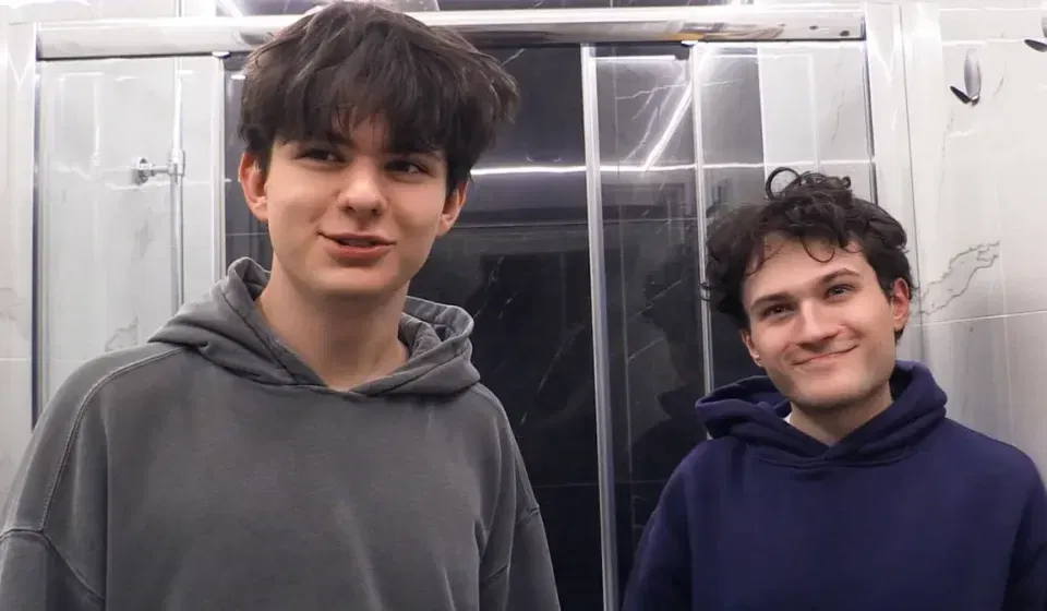 Czech Hunter 818: The Urgent Threesome Gay Porn