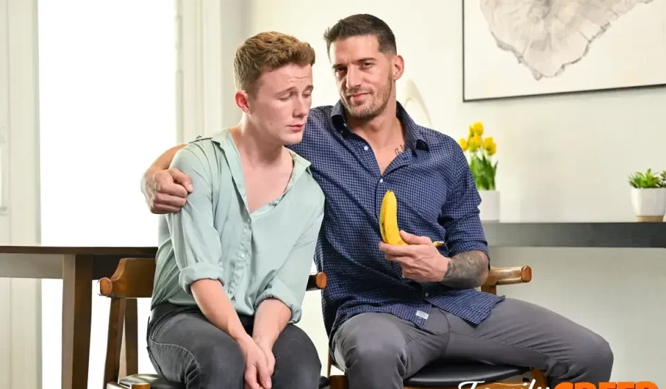 Stepdad's Banana BJ: Benny Fox & Ty Roderick Gay Porn
