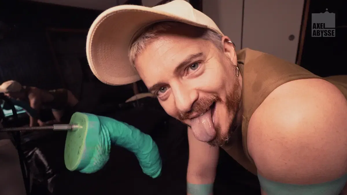 Anani: Axel Abysse vs The Biggets Dildo Gay Porn 5