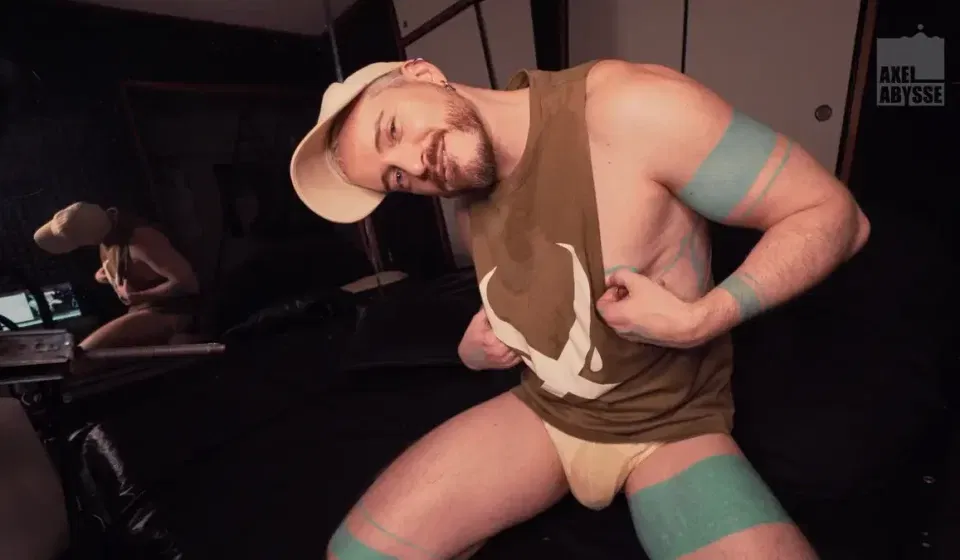 Anani: Axel Abysse vs The Biggets Dildo Anani: Axel Abysse vs The Biggets Dildo Gay Porn