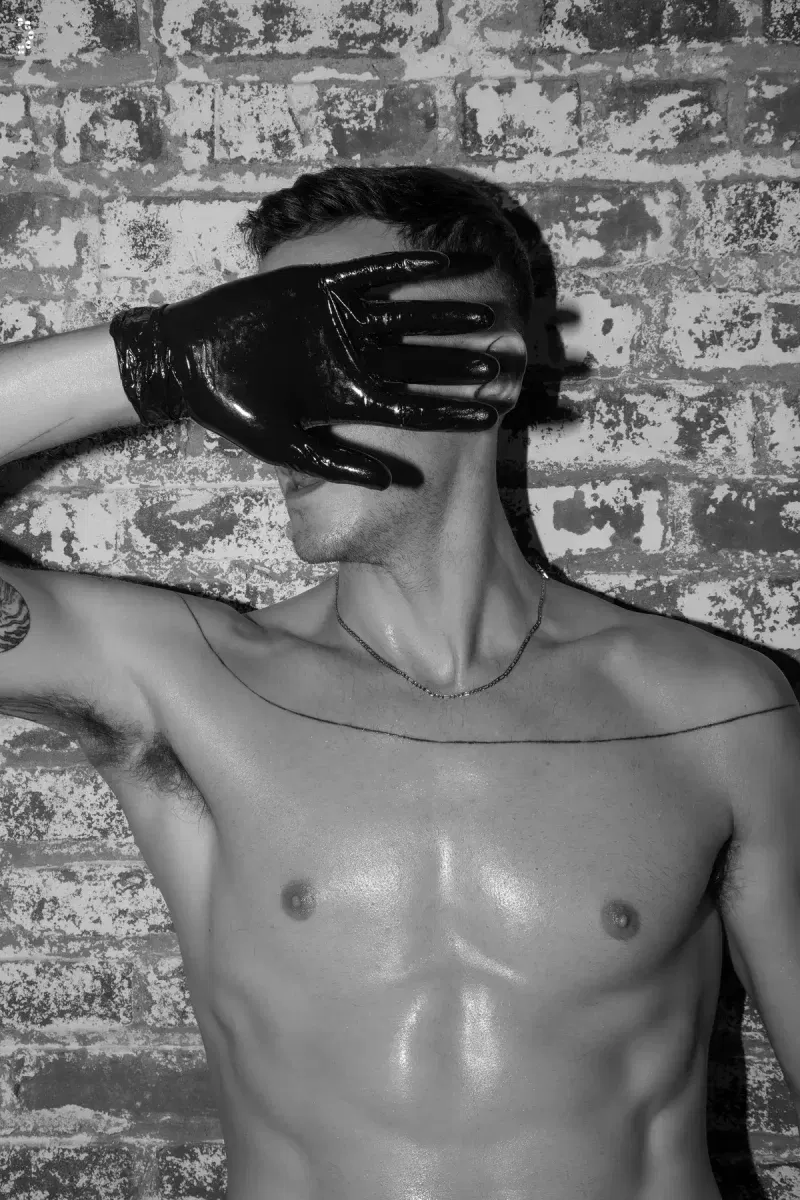 Black & White Erotic Art: Scar Puss Wrecks His Hole With Glass Dildos Gay Porn 4