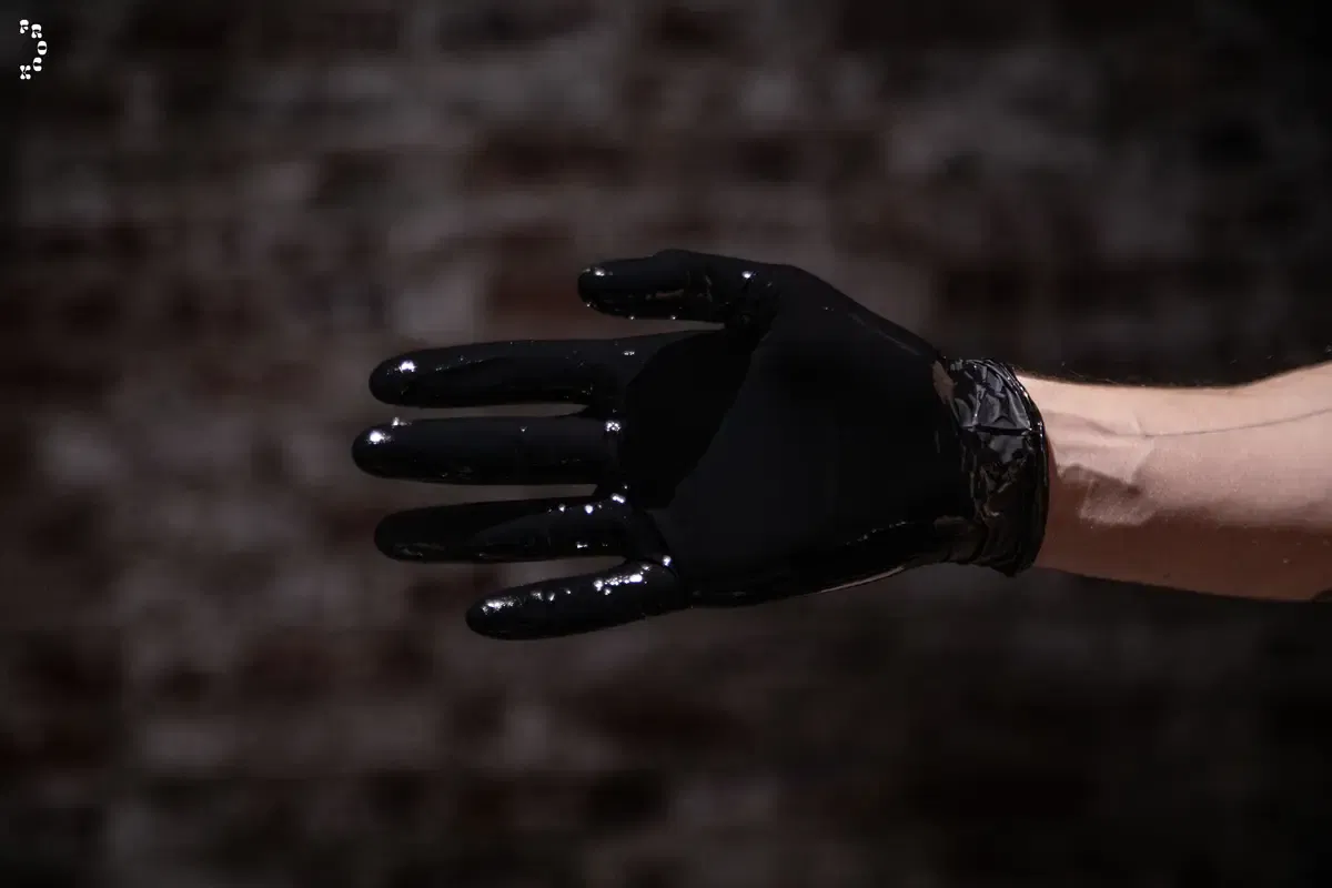 Black & White Erotic Art: Scar Puss Wrecks His Hole With Glass Dildos Gay Porn 7