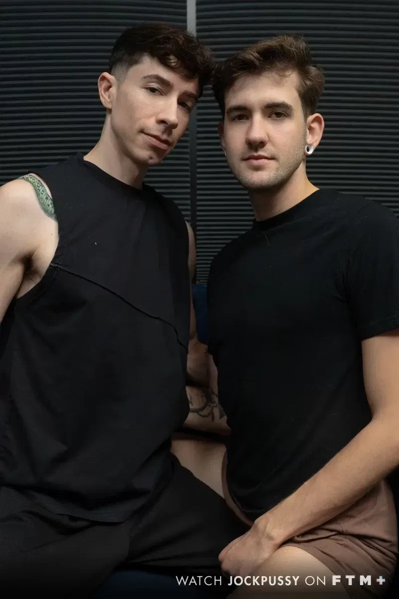 Gray West & Vincent O'Reiley With First JockPussy Session Gay Porn 1