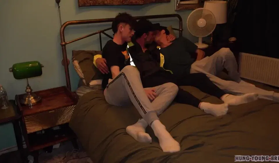 Hung Young Brit: Cassian Twink, Elliot Thomas, and Kyle Davies Heat Up the Funfair Gay Porn