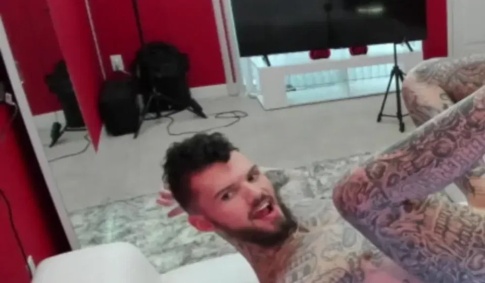 Spikey Dee & Hatler Gurius Idulge In Flip-Fucking & Self-Sucking Gay Porn