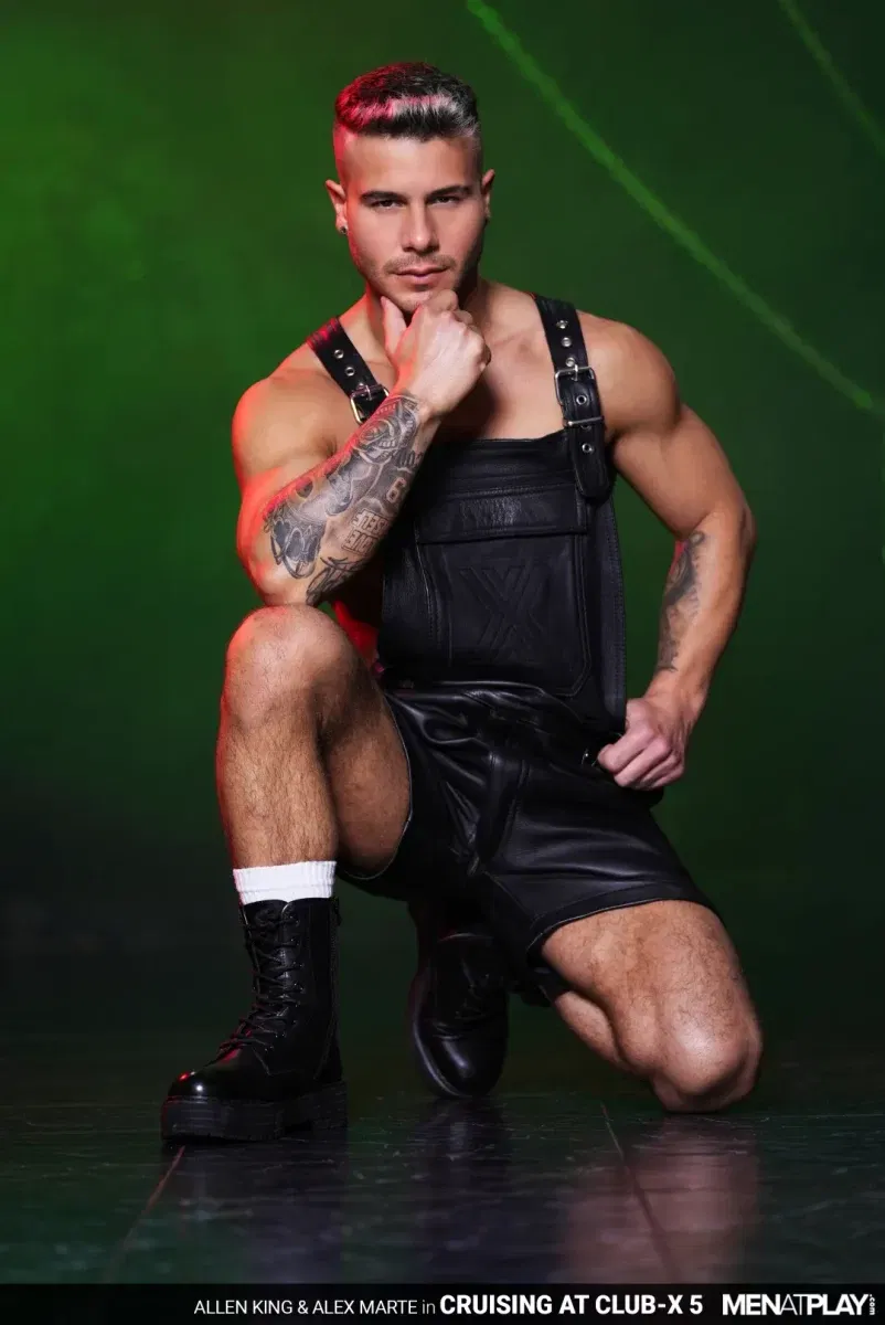 Cruising Club-X : Alex Marte Returns with Allen King After 12 Years Gay Porn 11