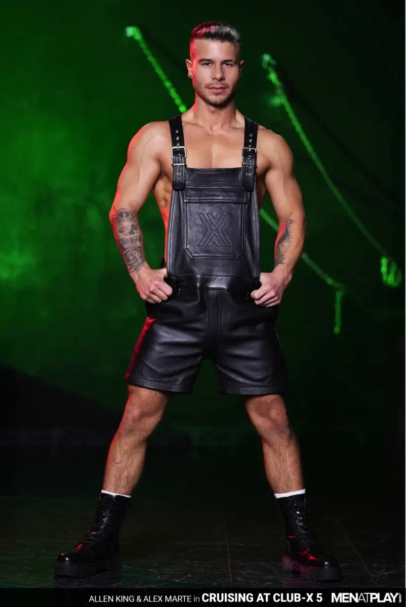 Cruising Club-X : Alex Marte Returns with Allen King After 12 Years Gay Porn 4