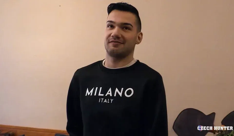 Czech Hunter 827: The Real Estate Deal Turns Erotic Gay Porn