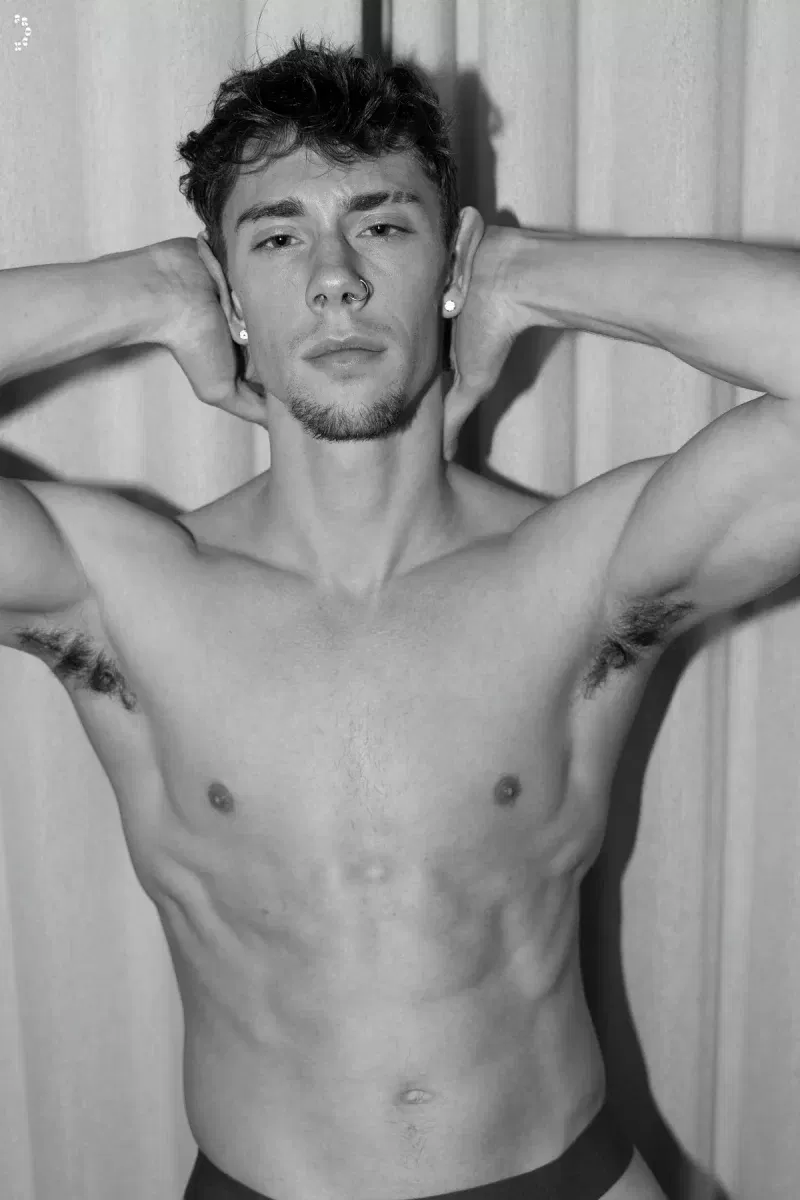 Open It Up on Frock The World: Zane Swallows Gareth's Huge Cock Gay Porn 4